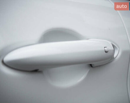 Белый Альфа Ромео Джулия, объемом двигателя 2 л и пробегом 21 тыс. км за 25500 $, фото 43 на Automoto.ua