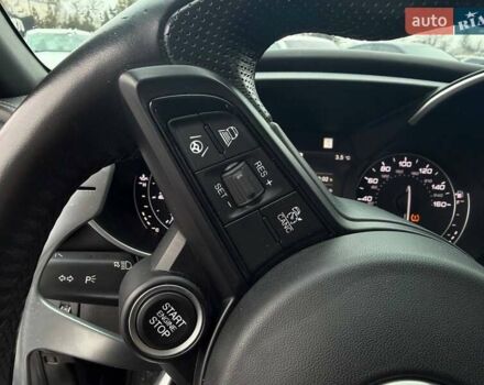 Белый Альфа Ромео Джулия, объемом двигателя 2 л и пробегом 37 тыс. км за 26500 $, фото 24 на Automoto.ua