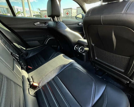 Білий Альфа Ромео Джулія, об'ємом двигуна 2 л та пробігом 103 тис. км за 22900 $, фото 29 на Automoto.ua