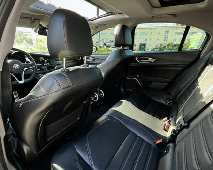 Білий Альфа Ромео Джулія, об'ємом двигуна 2 л та пробігом 103 тис. км за 22900 $, фото 27 на Automoto.ua