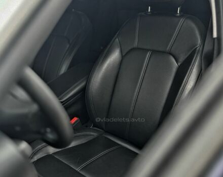 Білий Альфа Ромео Джулія, об'ємом двигуна 2 л та пробігом 109 тис. км за 19999 $, фото 7 на Automoto.ua