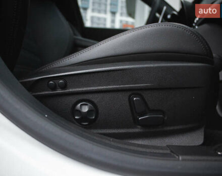 Белый Альфа Ромео Джулия, объемом двигателя 2 л и пробегом 21 тыс. км за 25500 $, фото 34 на Automoto.ua