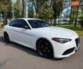 Белый Альфа Ромео Джулия, объемом двигателя 2 л и пробегом 95 тыс. км за 18500 $, фото 2 на Automoto.ua