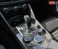 Белый Альфа Ромео Джулия, объемом двигателя 2 л и пробегом 105 тыс. км за 17990 $, фото 33 на Automoto.ua