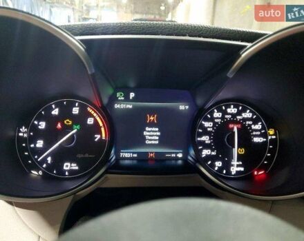 Білий Альфа Ромео Джулія, об'ємом двигуна 2 л та пробігом 77 тис. км за 4500 $, фото 8 на Automoto.ua