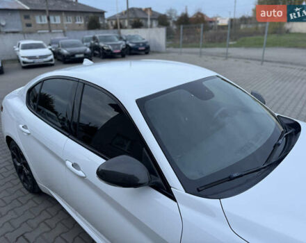 Альфа Ромео Джулия 2019 в Луцке на Automoto.ua Белый Альфа Ромео Джулия, объемом двигателя 2 л и пробегом 177 тыс. км за 15000 $, фото 11 на Automoto.ua