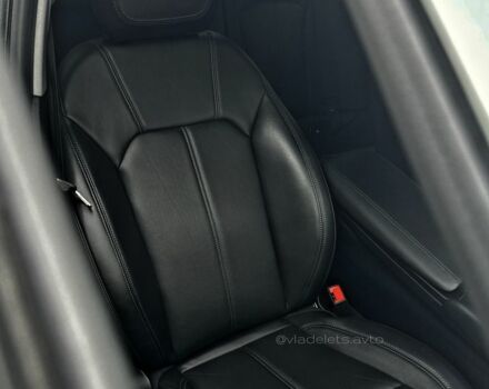 Білий Альфа Ромео Джулія, об'ємом двигуна 2 л та пробігом 109 тис. км за 19999 $, фото 8 на Automoto.ua