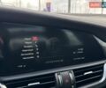 Белый Альфа Ромео Джулия, объемом двигателя 2 л и пробегом 105 тыс. км за 17990 $, фото 30 на Automoto.ua