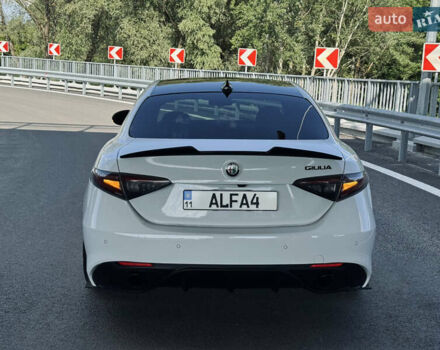 Альфа Ромео Джулия 2019 в Чернигове на Automoto.ua Белый Альфа Ромео Джулия, объемом двигателя 2 л и пробегом 67 тыс. км за 25700 $, фото 15 на Automoto.ua