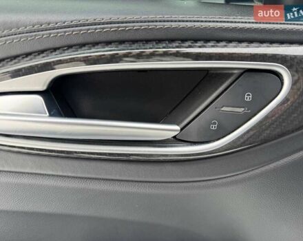 Белый Альфа Ромео Джулия, объемом двигателя 2 л и пробегом 105 тыс. км за 21990 $, фото 12 на Automoto.ua