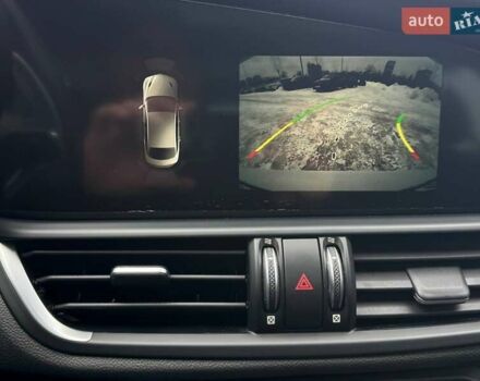 Белый Альфа Ромео Джулия, объемом двигателя 2 л и пробегом 105 тыс. км за 21990 $, фото 22 на Automoto.ua