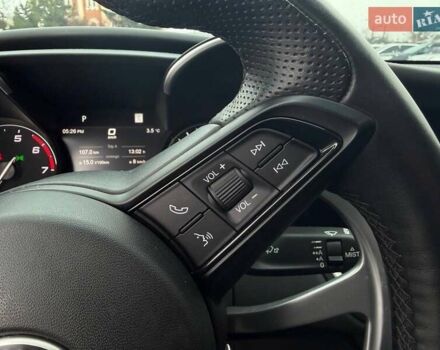 Белый Альфа Ромео Джулия, объемом двигателя 2 л и пробегом 37 тыс. км за 26500 $, фото 25 на Automoto.ua