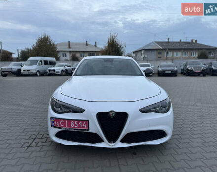 Альфа Ромео Джулия 2019 в Луцке на Automoto.ua Белый Альфа Ромео Джулия, объемом двигателя 2 л и пробегом 177 тыс. км за 15000 $, фото 1 на Automoto.ua