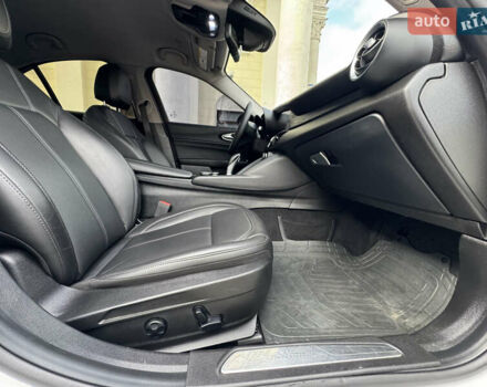 Белый Альфа Ромео Джулия, объемом двигателя 2 л и пробегом 110 тыс. км за 25000 $, фото 46 на Automoto.ua