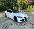 Белый Альфа Ромео Джулия, объемом двигателя 2 л и пробегом 47 тыс. км за 27999 $, фото 1 на Automoto.ua