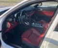 Білий Альфа Ромео Джулія, об'ємом двигуна 2 л та пробігом 78 тис. км за 23900 $, фото 11 на Automoto.ua