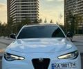Белый Альфа Ромео Джулия, объемом двигателя 2 л и пробегом 131 тыс. км за 19500 $, фото 2 на Automoto.ua