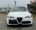 Білий Альфа Ромео Джулія, об'ємом двигуна 2 л та пробігом 40 тис. км за 22999 $, фото 1 на Automoto.ua