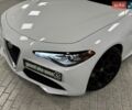 Белый Альфа Ромео Джулия, объемом двигателя 2 л и пробегом 55 тыс. км за 19999 $, фото 12 на Automoto.ua