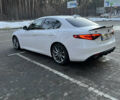 Білий Альфа Ромео Джулія, об'ємом двигуна 2 л та пробігом 82 тис. км за 24000 $, фото 2 на Automoto.ua