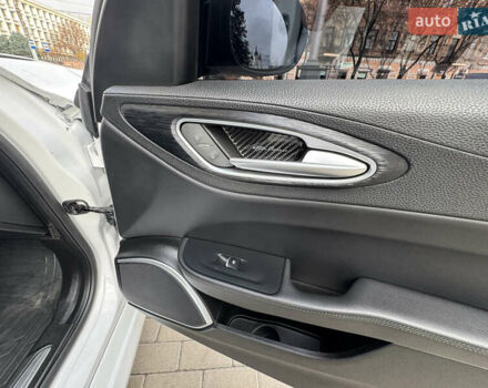 Белый Альфа Ромео Джулия, объемом двигателя 2 л и пробегом 110 тыс. км за 25000 $, фото 47 на Automoto.ua