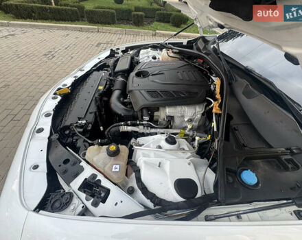 Білий Альфа Ромео Джулія, об'ємом двигуна 2 л та пробігом 110 тис. км за 20000 $, фото 38 на Automoto.ua