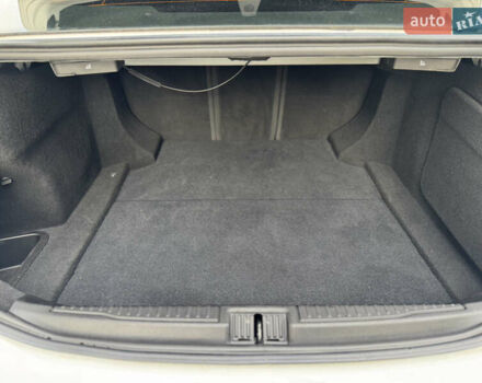 Белый Альфа Ромео Джулия, объемом двигателя 2 л и пробегом 110 тыс. км за 25000 $, фото 34 на Automoto.ua