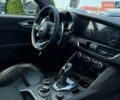 Белый Альфа Ромео Джулия, объемом двигателя 2 л и пробегом 125 тыс. км за 21900 $, фото 31 на Automoto.ua