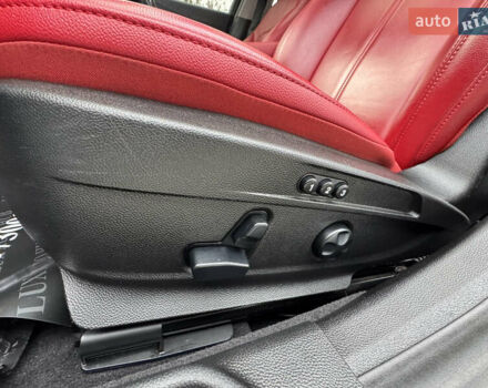 Білий Альфа Ромео Джулія, об'ємом двигуна 2 л та пробігом 40 тис. км за 22999 $, фото 41 на Automoto.ua