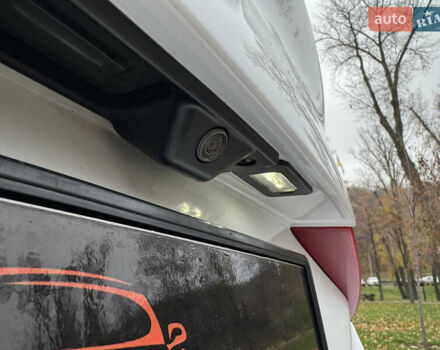 Белый Альфа Ромео Джулия, объемом двигателя 2 л и пробегом 40 тыс. км за 24999 $, фото 102 на Automoto.ua