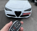 Білий Альфа Ромео Джулія, об'ємом двигуна 2 л та пробігом 110 тис. км за 20000 $, фото 1 на Automoto.ua