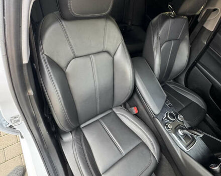 Белый Альфа Ромео Джулия, объемом двигателя 2 л и пробегом 110 тыс. км за 25000 $, фото 44 на Automoto.ua