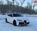 Білий Альфа Ромео Джулія, об'ємом двигуна 2 л та пробігом 40 тис. км за 22999 $, фото 165 на Automoto.ua