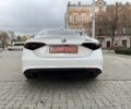 Белый Альфа Ромео Джулия, объемом двигателя 2 л и пробегом 110 тыс. км за 25000 $, фото 9 на Automoto.ua