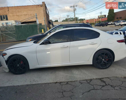 Альфа Ромео Джулія 2020 у Києві на Automoto.ua Білий Альфа Ромео Джулія, об'ємом двигуна 2 л та пробігом 50 тис. км за 18650 $, фото 14 на Automoto.ua