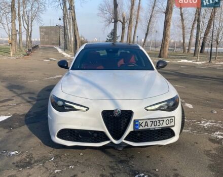 Белый Альфа Ромео Джулия, объемом двигателя 2 л и пробегом 78 тыс. км за 22900 $, фото 17 на Automoto.ua
