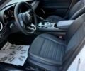 Белый Альфа Ромео Джулия, объемом двигателя 2 л и пробегом 47 тыс. км за 25700 $, фото 18 на Automoto.ua