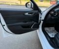 Белый Альфа Ромео Джулия, объемом двигателя 2 л и пробегом 47 тыс. км за 26800 $, фото 1 на Automoto.ua