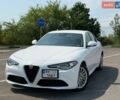 Белый Альфа Ромео Джулия, объемом двигателя 2 л и пробегом 62 тыс. км за 24000 $, фото 1 на Automoto.ua