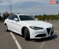 Білий Альфа Ромео Джулія, об'ємом двигуна 2 л та пробігом 62 тис. км за 24000 $, фото 11 на Automoto.ua