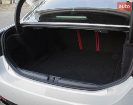 Белый Альфа Ромео Джулия, объемом двигателя 2 л и пробегом 28 тыс. км за 25000 $, фото 36 на Automoto.ua