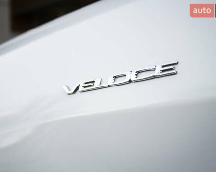 Белый Альфа Ромео Джулия, объемом двигателя 2 л и пробегом 28 тыс. км за 25000 $, фото 45 на Automoto.ua