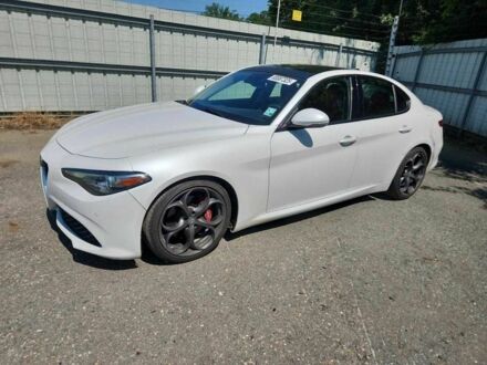 Білий Альфа Ромео Джулія, об'ємом двигуна 2 л та пробігом 95 тис. км за 3800 $, фото 1 на Automoto.ua