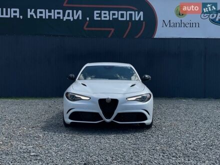 Белый Альфа Ромео Джулия, объемом двигателя 2.89 л и пробегом 48 тыс. км за 45000 $, фото 1 на Automoto.ua