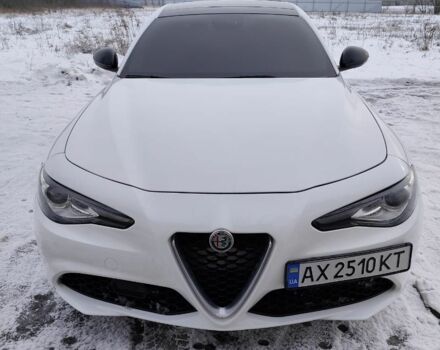 Белый Альфа Ромео Джулия, объемом двигателя 2 л и пробегом 88 тыс. км за 16000 $, фото 1 на Automoto.ua