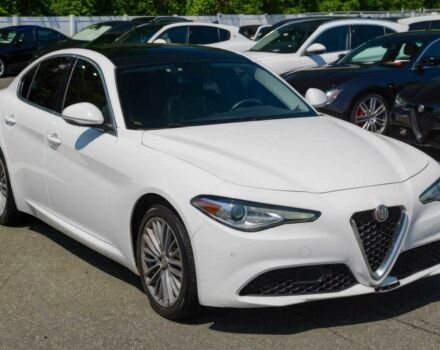 Белый Альфа Ромео Джулия, объемом двигателя 2 л и пробегом 64 тыс. км за 11000 $, фото 1 на Automoto.ua