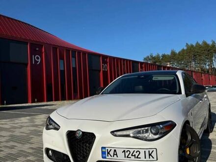 Альфа Ромео Джулия 2017 в Львове на Automoto.ua Белый Альфа Ромео Джулия, объемом двигателя 2 л и пробегом 86 тыс. км за 21000 $, фото 1 на Automoto.ua