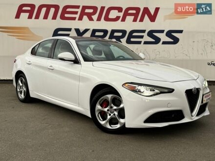 Белый Альфа Ромео Джулия, объемом двигателя 2 л и пробегом 59 тыс. км за 23490 $, фото 1 на Automoto.ua