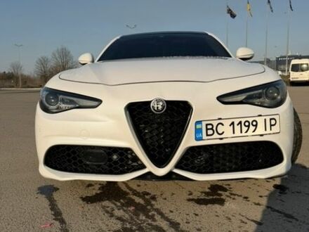 Білий Альфа Ромео Джулія, об'ємом двигуна 2 л та пробігом 89 тис. км за 23000 $, фото 1 на Automoto.ua