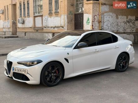 Белый Альфа Ромео Джулия, объемом двигателя 2.89 л и пробегом 72 тыс. км за 38999 $, фото 1 на Automoto.ua